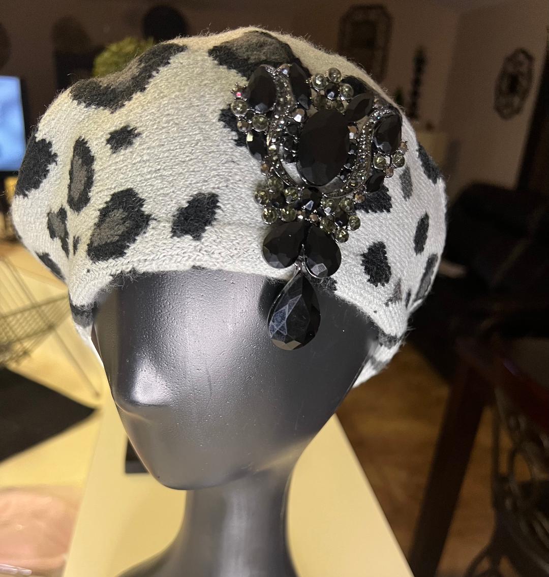 Beret Cap with Brooch